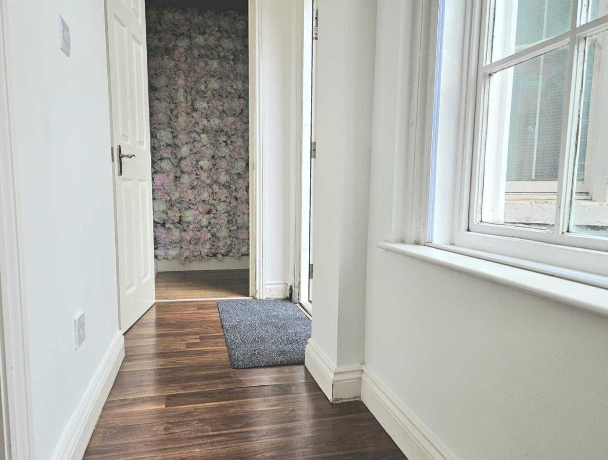 Bee Accommodations Backways Лестер Екстер'єр фото
